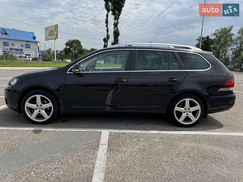 Универсал Volkswagen Golf 2010 в Житомире