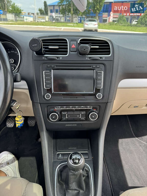 Универсал Volkswagen Golf 2010 в Житомире