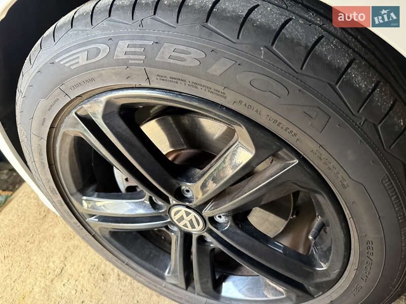 Хэтчбек Volkswagen Golf 2011 в Виннице