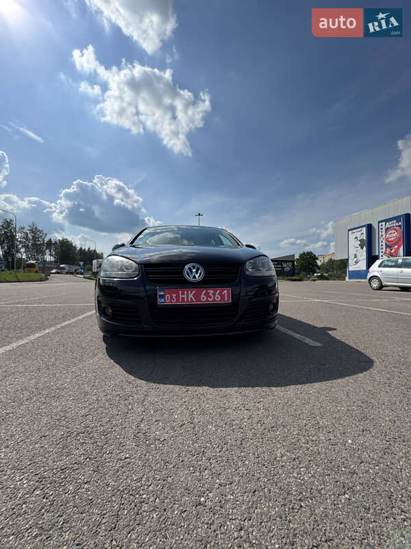 Хэтчбек Volkswagen Golf 2008 в Ковеле