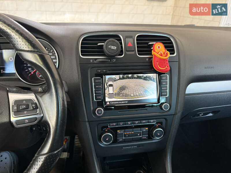 Хэтчбек Volkswagen Golf 2011 в Виннице