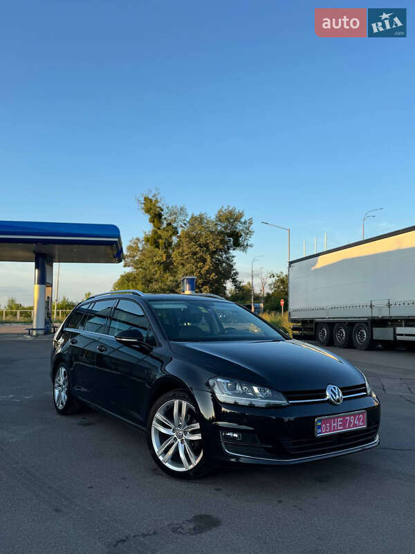 Универсал Volkswagen Golf 2014 в Ровно