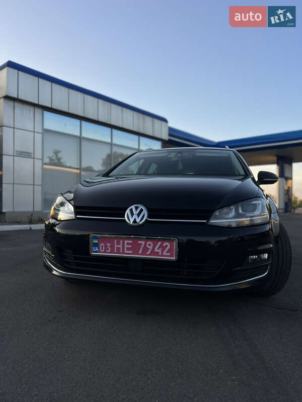 Универсал Volkswagen Golf 2014 в Ровно