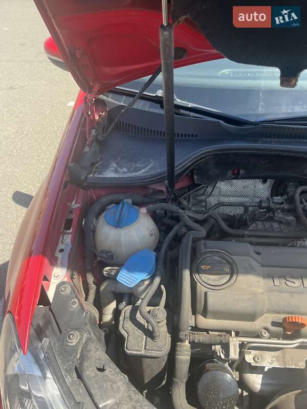 Хетчбек Volkswagen Golf 2012 в Києві