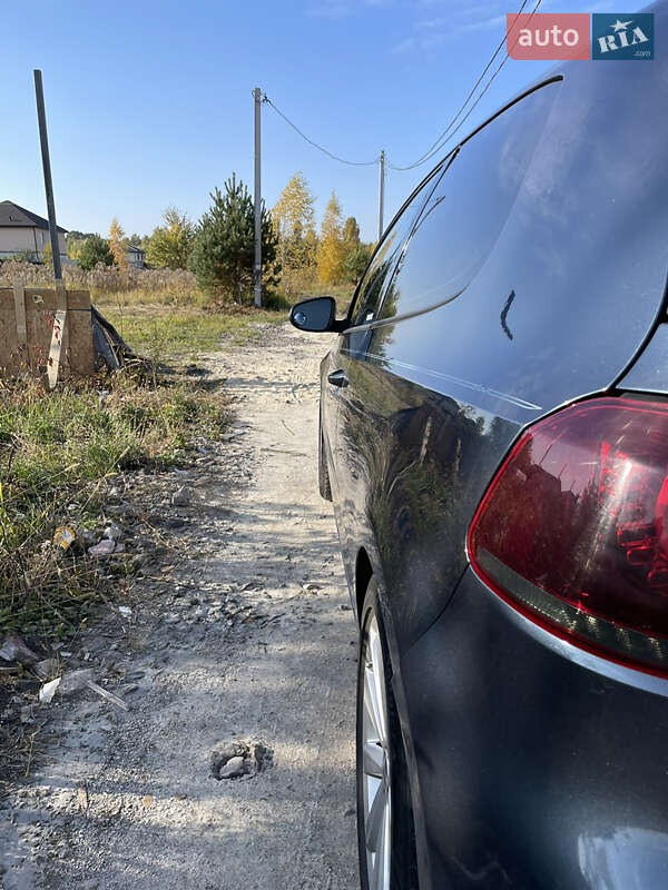 Хетчбек Volkswagen Golf 2012 в Києві