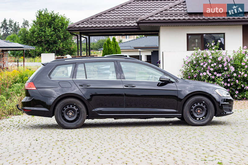 Універсал Volkswagen Golf 2015 в Черкасах