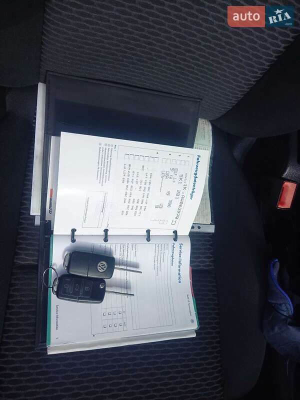 Хэтчбек Volkswagen Golf 2009 в Черкассах
