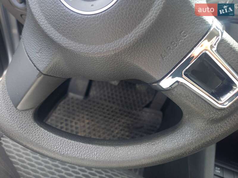 Хэтчбек Volkswagen Golf 2009 в Черкассах
