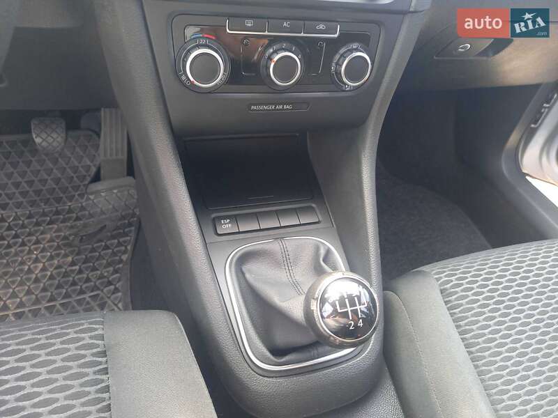Хэтчбек Volkswagen Golf 2009 в Черкассах
