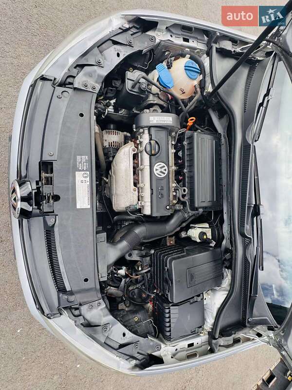 Хэтчбек Volkswagen Golf 2009 в Черкассах