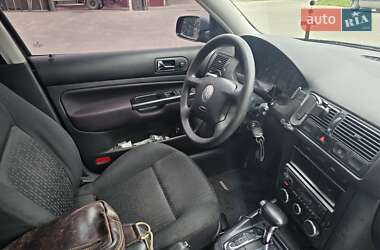 Універсал Volkswagen Golf 2004 в  фото 12 Універсал Volkswagen Golf 2004 в