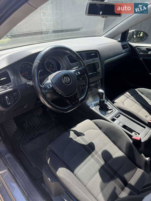 Хэтчбек Volkswagen Golf 2013 в Смеле
