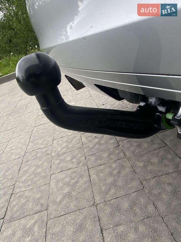Универсал Volkswagen Golf 2013 в Новояворовске
