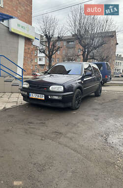 Хэтчбек Volkswagen Golf 1993 в 