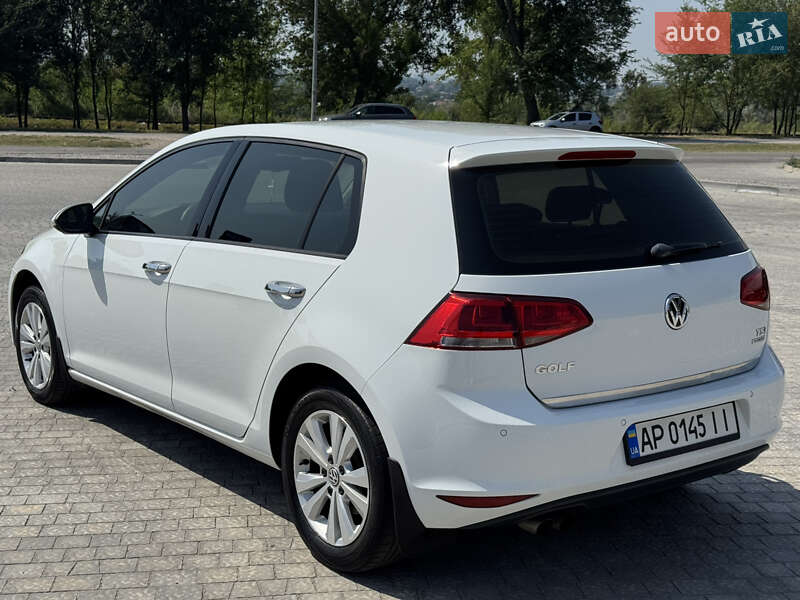 Хэтчбек Volkswagen Golf 2013 в Запорожье