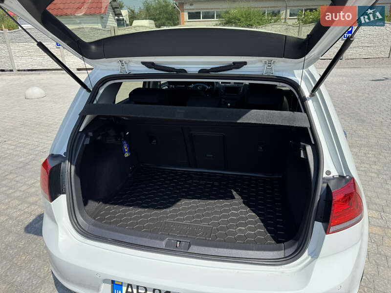 Хэтчбек Volkswagen Golf 2013 в Запорожье