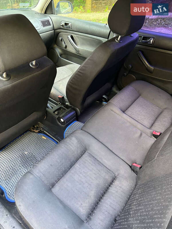 Универсал Volkswagen Golf 2001 в Каменке-Бугской