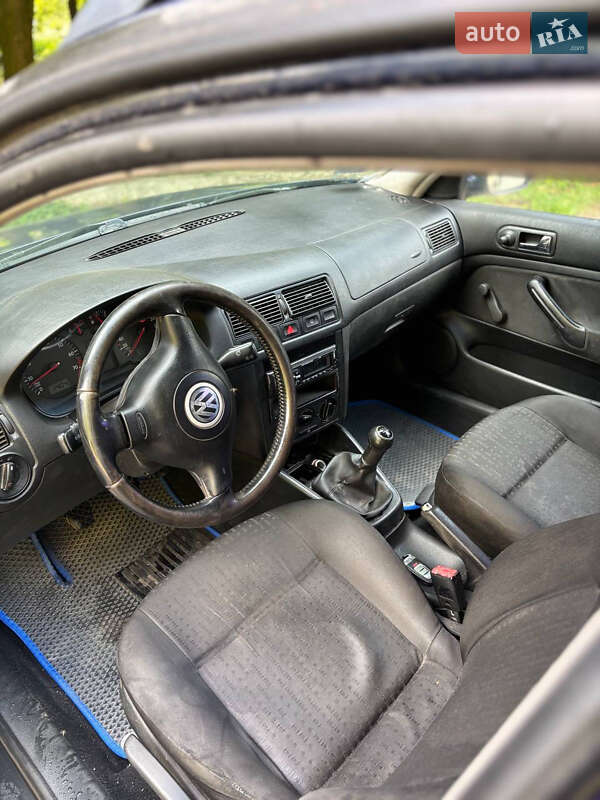Универсал Volkswagen Golf 2001 в Каменке-Бугской