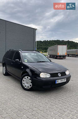 Универсал Volkswagen Golf 2001 в Львове
