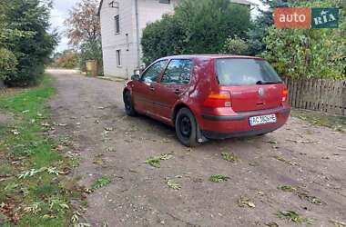 Хетчбек Volkswagen Golf 2000 в Нововолинську