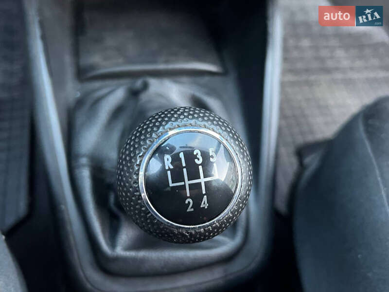 Универсал Volkswagen Golf 2003 в Лубнах