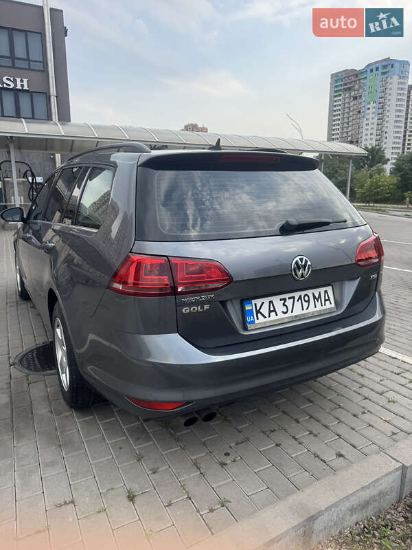 Універсал Volkswagen Golf 2015 в Києві