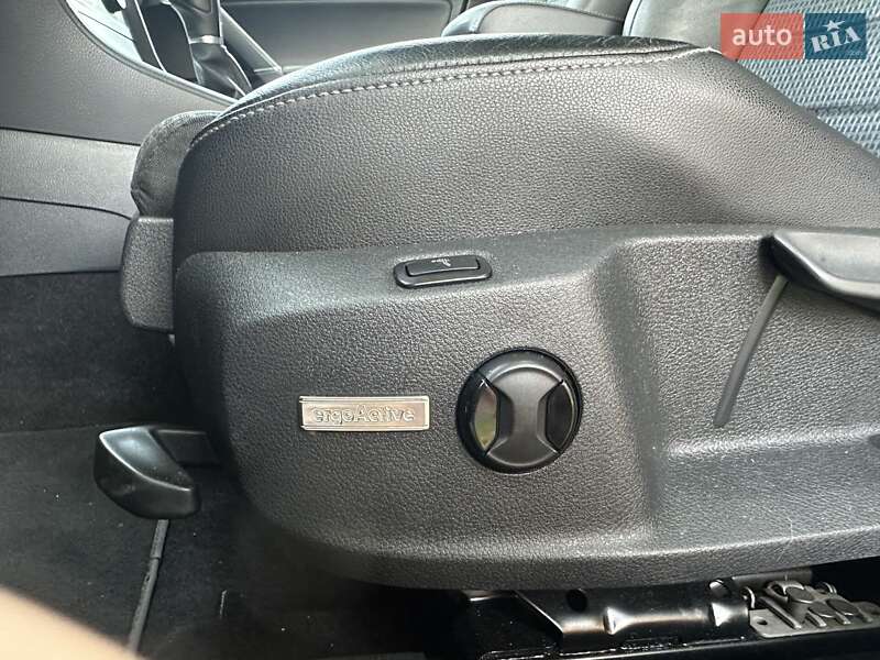 Хэтчбек Volkswagen Golf 2015 в Киеве