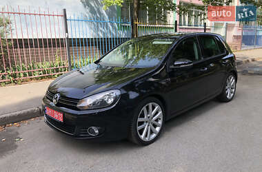 Хэтчбек Volkswagen Golf 2009 в Киеве