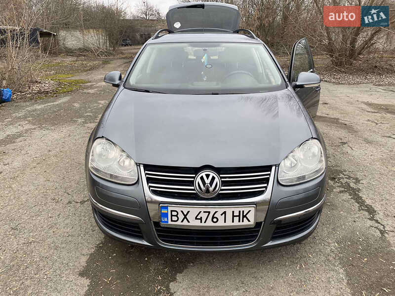 Універсал Volkswagen Golf 2009 в Старокостянтинові