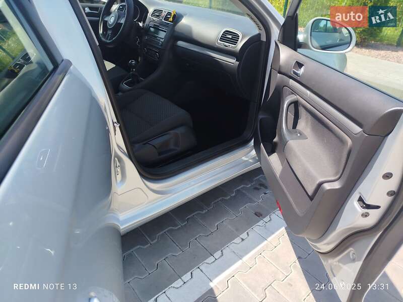 Универсал Volkswagen Golf 2012 в Стрые