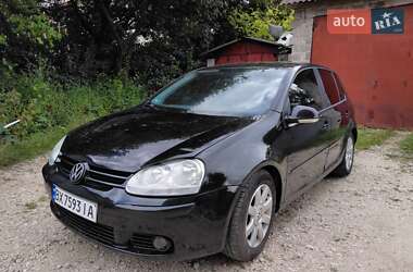 Хэтчбек Volkswagen Golf 2004 в Подволочиске