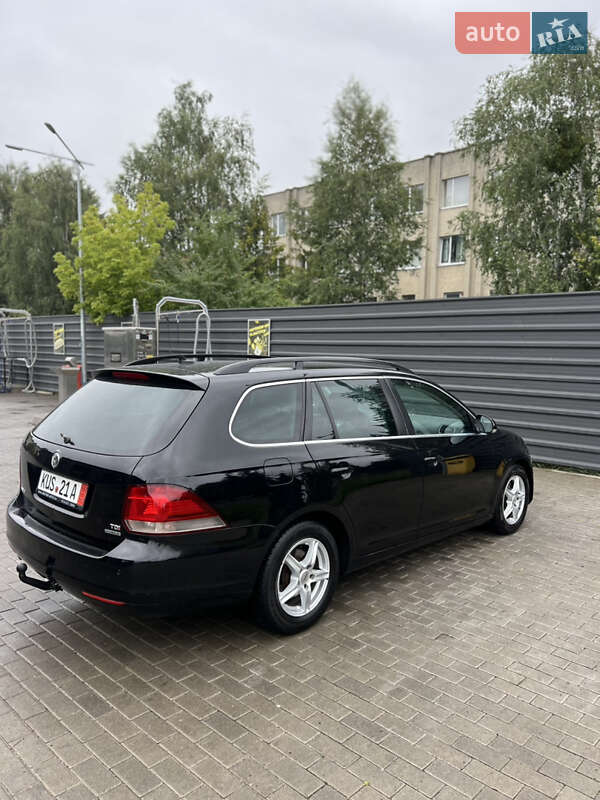 Универсал Volkswagen Golf 2011 в Ковеле