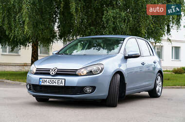 Хетчбек Volkswagen Golf 2009 в Житомирі
