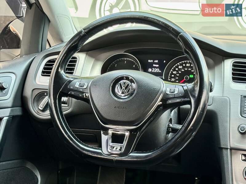 Хэтчбек Volkswagen Golf 2014 в Харькове