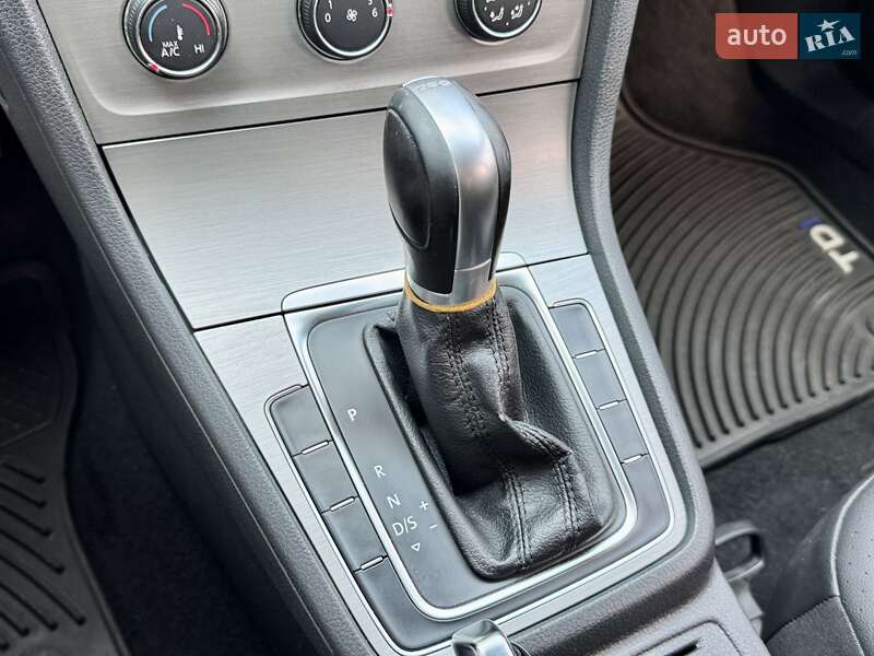 Хэтчбек Volkswagen Golf 2014 в Харькове