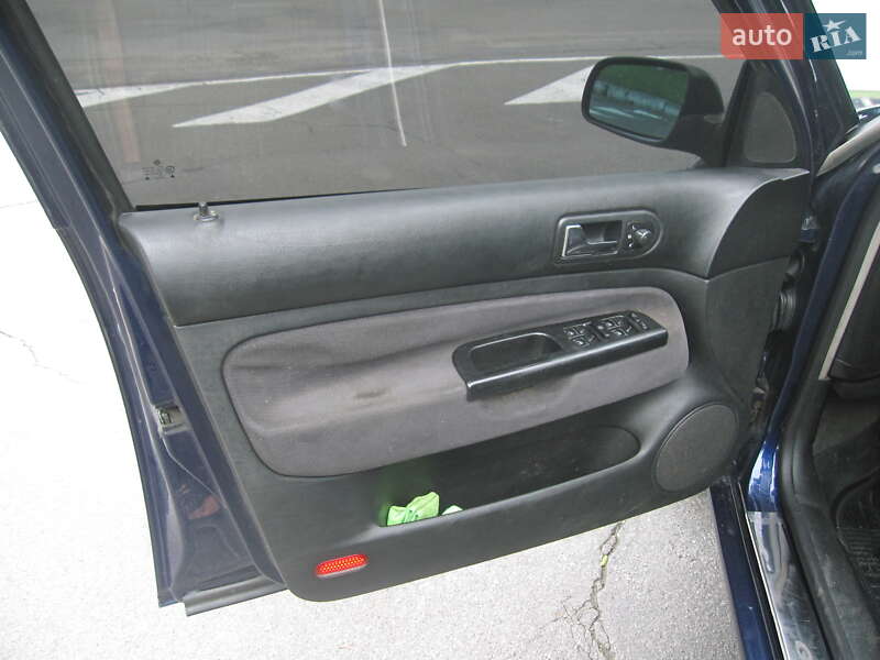 Хетчбек Volkswagen Golf 1999 в Вінниці