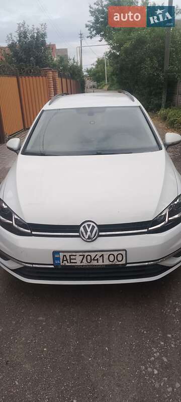 Универсал Volkswagen Golf 2019 в Днепре