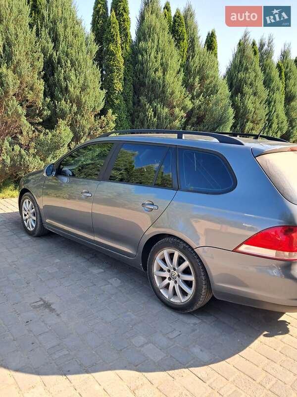 Универсал Volkswagen Golf 2008 в Самборе