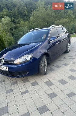 Універсал Volkswagen Golf 2010 в Воловцю