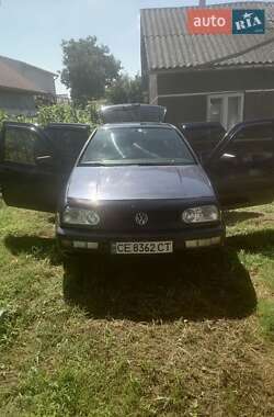 Хетчбек Volkswagen Golf 1996 в Чернівцях