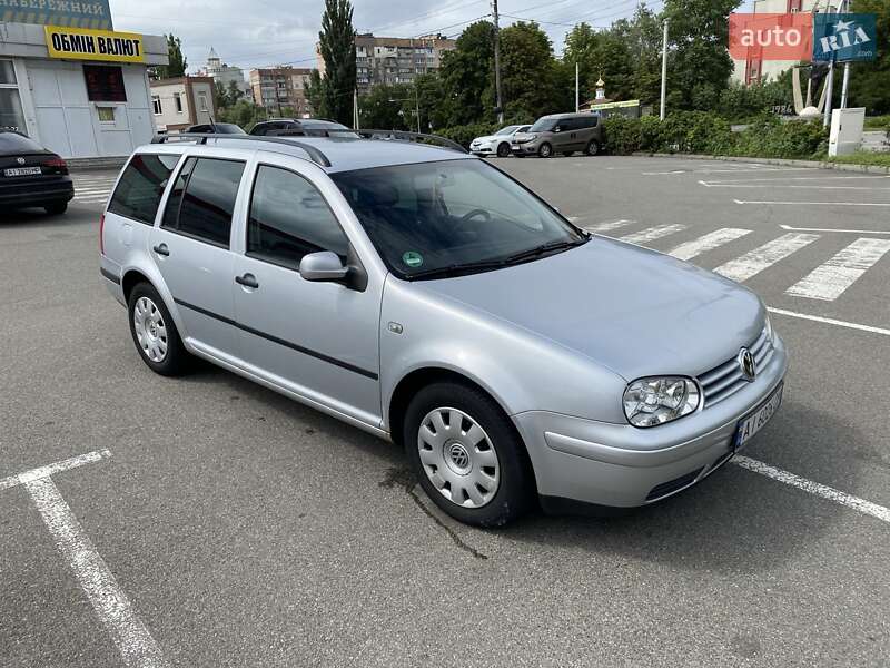 Універсал Volkswagen Golf 2006 в Вишгороді
