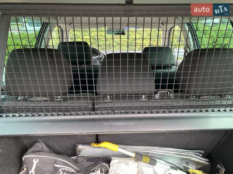 Універсал Volkswagen Golf 2006 в Вишгороді