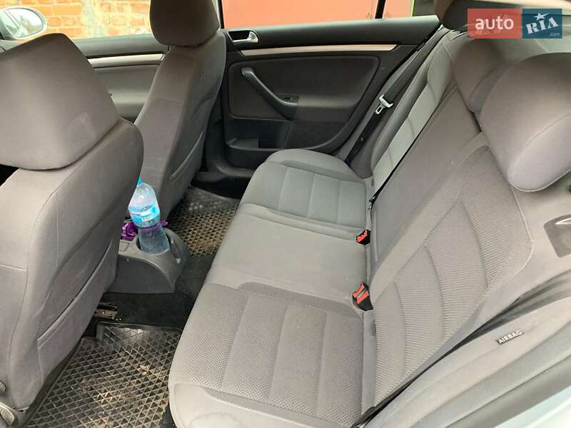 Хэтчбек Volkswagen Golf 2007 в Нежине