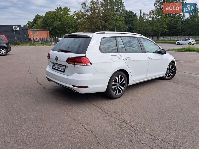 Универсал Volkswagen Golf 2020 в Львове