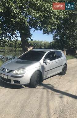 Хэтчбек Volkswagen Golf 2005 в Полонном