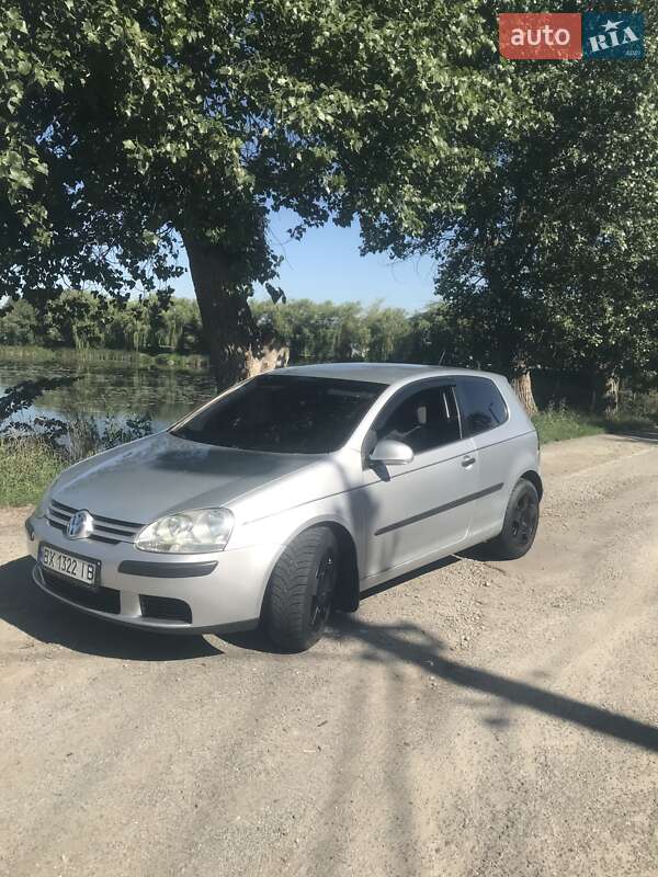 Volkswagen Golf 2005