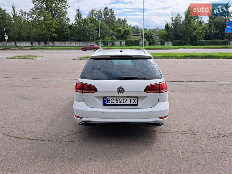 Универсал Volkswagen Golf 2020 в Львове