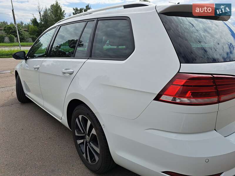 Универсал Volkswagen Golf 2020 в Львове
