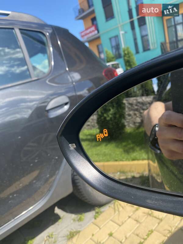 Хетчбек Volkswagen Golf 2015 в Києві