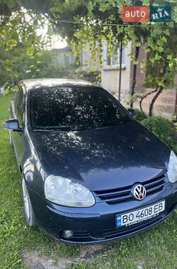 Хетчбек Volkswagen Golf 2004 в Тернополі